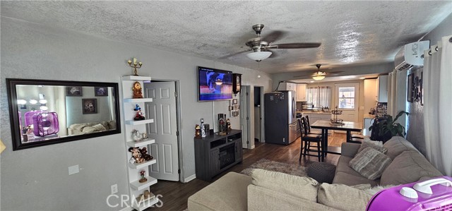 Detail Gallery Image 4 of 20 For 30754 Illinois St, Lake Elsinore,  CA 92530 - 2 Beds | 1 Baths