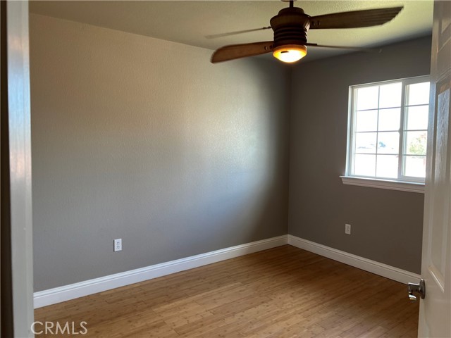 Detail Gallery Image 16 of 28 For 1077 Pecan, Madera,  CA 93637 - 4 Beds | 2/1 Baths