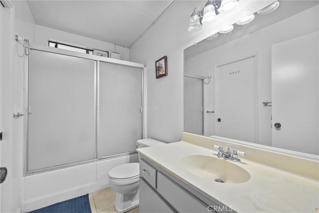 MLS #OC25228482 image #16