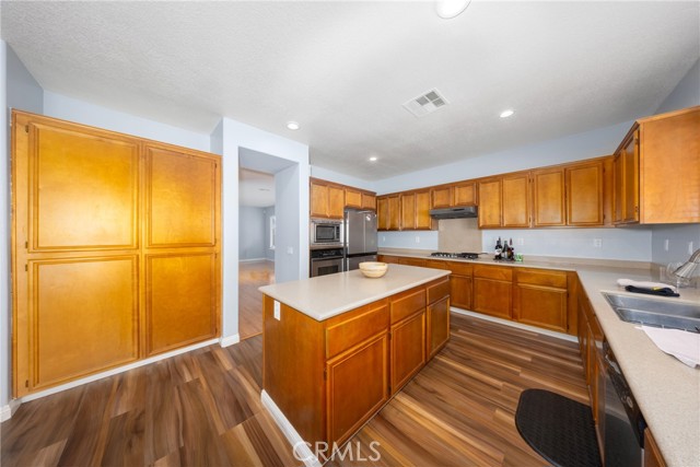 Detail Gallery Image 17 of 41 For 26670 Opal St, Moreno Valley,  CA 92555 - 5 Beds | 4 Baths