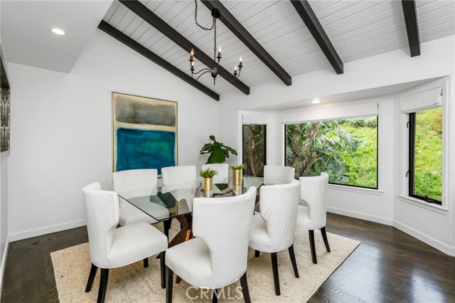 24743 Vantage Point Terrace, Malibu CA: https://media.crmls.org/medias/bdd20eb0-8a0e-4f5d-87c5-4d3eb56a0669.jpg