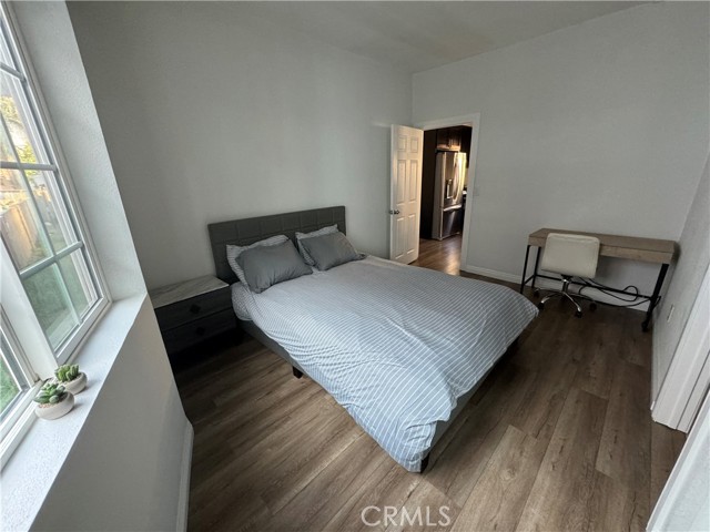 Detail Gallery Image 8 of 13 For 533 E 36th, Los Angeles,  CA 90011 - 4 Beds | 2 Baths