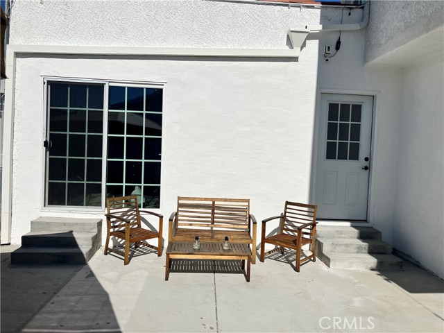 Detail Gallery Image 10 of 43 For 1818 W 81st, Los Angeles,  CA 90047 - 4 Beds | 3/1 Baths