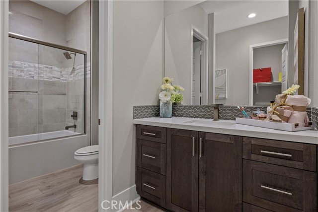Detail Gallery Image 17 of 21 For 6505 Canyon Oaks Dr, Simi Valley,  CA 93063 - 4 Beds | 3/1 Baths
