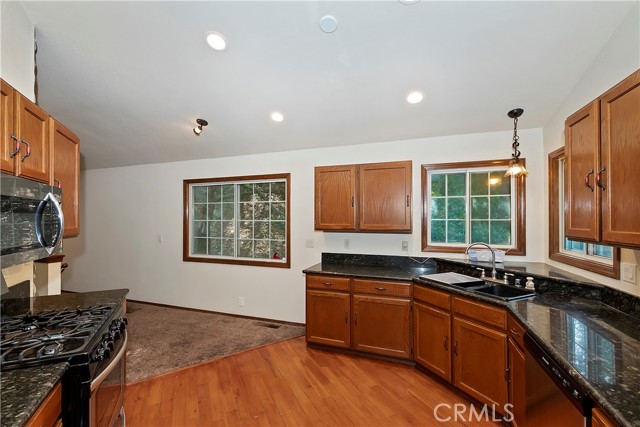 Detail Gallery Image 18 of 51 For 303 S Dart Canyon Rd, Crestline,  CA 92325 - 3 Beds | 2/1 Baths