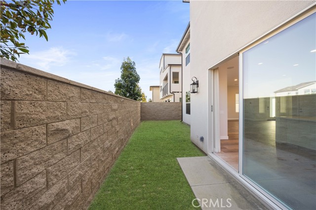 120 Pin Lane, Lake Forest CA: https://media.crmls.org/medias/bdd55b3c-4eec-4944-af80-1209a82c4aef.jpg