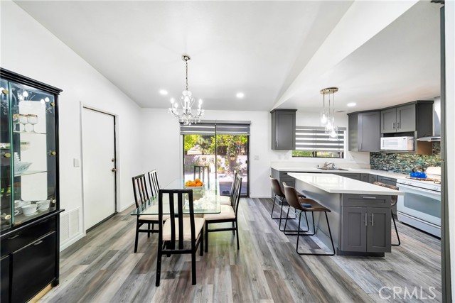 Detail Gallery Image 8 of 37 For 7035 Jon Allan Dr, North Hollywood,  CA 91605 - 3 Beds | 2 Baths