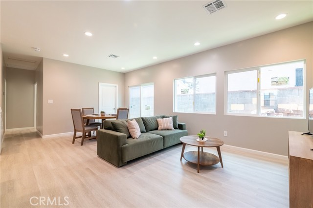 2451 Graydon Avenue, Monrovia CA: https://media.crmls.org/medias/bdd6f2ab-3d29-4db6-8266-01ae2b9b71f9.jpg