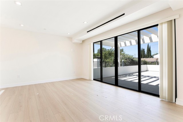 6426 Varna Avenue, Van Nuys CA: https://media.crmls.org/medias/bdd722ed-0c0b-43bd-9f24-ffe87f831683.jpg