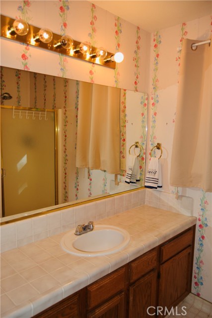 Detail Gallery Image 10 of 29 For 40748 Foxboro Ct, Bass Lake,  CA 93604 - 3 Beds | 3/1 Baths