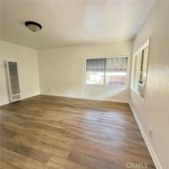 Detail Gallery Image 2 of 8 For 1162 Calada St, Los Angeles,  CA 90023 - 2 Beds | 1 Baths