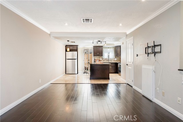 Detail Gallery Image 5 of 23 For 2229 N Broadway #J,  Santa Ana,  CA 92706 - 2 Beds | 1/1 Baths