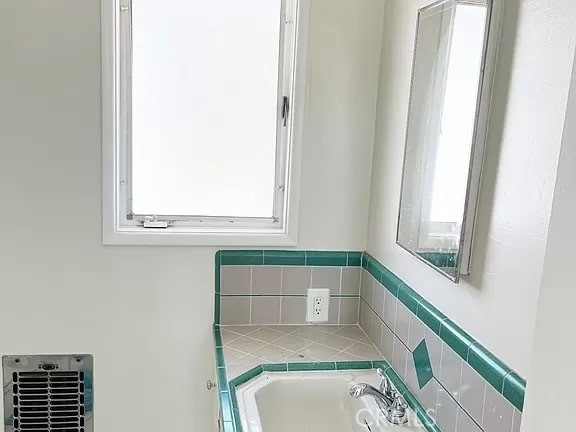 Detail Gallery Image 11 of 16 For 250 Cliff Dr #17,  Laguna Beach,  CA 92651 - 0 Beds | 1 Baths