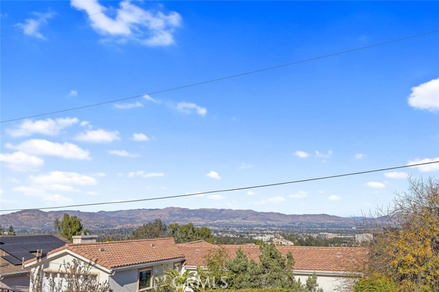 22444 Venido Road, Woodland Hills CA: https://media.crmls.org/medias/bddb3485-8fa3-4f87-abd4-7776a91fdc43.jpg