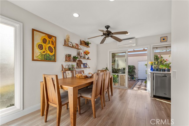 Detail Gallery Image 6 of 32 For 430 Carriage Dr #F,  Santa Ana,  CA 92707 - 3 Beds | 1/1 Baths