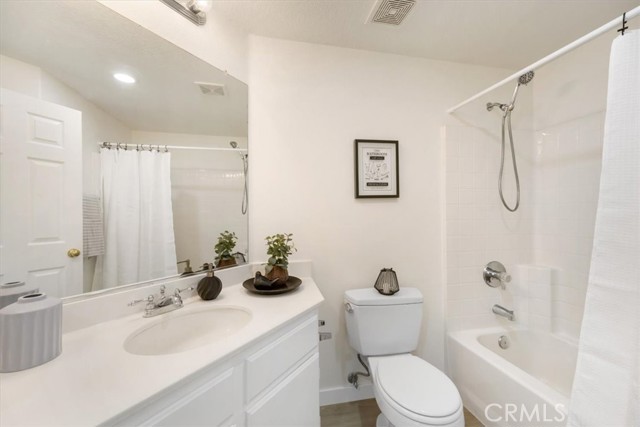 5444 Broderick Court, Hemet CA: https://media.crmls.org/medias/bddc6d9c-3690-449f-9724-8475d02ce693.jpg