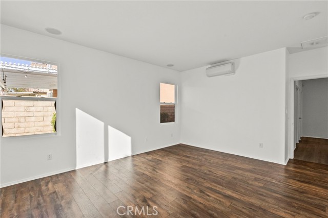 Detail Gallery Image 35 of 43 For 19914 via Joyce Dr, Saugus,  CA 91350 - 3 Beds | 2 Baths