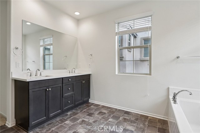 Detail Gallery Image 40 of 51 For 5313 Teramo, Fontana,  CA 92336 - 3 Beds | 2/1 Baths