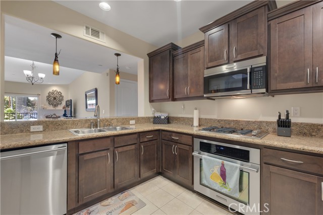 13200 Moorpark Street, Sherman Oaks CA: https://media.crmls.org/medias/bdddb37d-0d8d-4b2c-8c75-cac669487fbd.jpg
