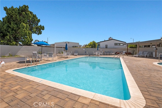 103 Yorktown, Newport Beach CA: https://media.crmls.org/medias/bdde60a2-59fb-4818-8195-541094990559.jpg