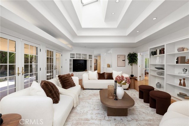 840 W Orange Grove Avenue, Arcadia CA: https://media.crmls.org/medias/bddfaad5-8581-4c6b-89b1-681a4f9bf5bf.jpg