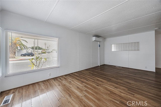 Detail Gallery Image 5 of 37 For 2755 Arrow Hwy #3,  La Verne,  CA 91750 - 2 Beds | 2 Baths