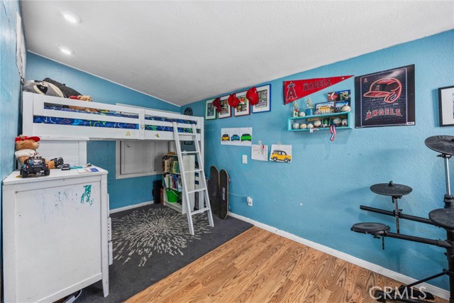 4201 Irvon Trail, Frazier Park CA: https://media.crmls.org/medias/bddffd1d-1f48-4156-85c2-9fe7b80989df.jpg