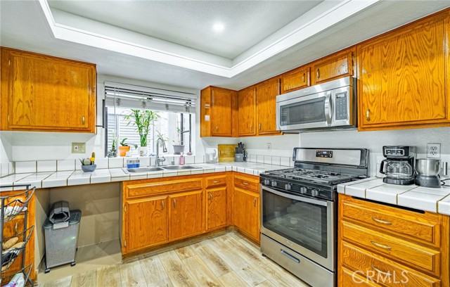Detail Gallery Image 6 of 50 For 365 W Alameda Ave #203,  Burbank,  CA 91506 - 3 Beds | 2 Baths