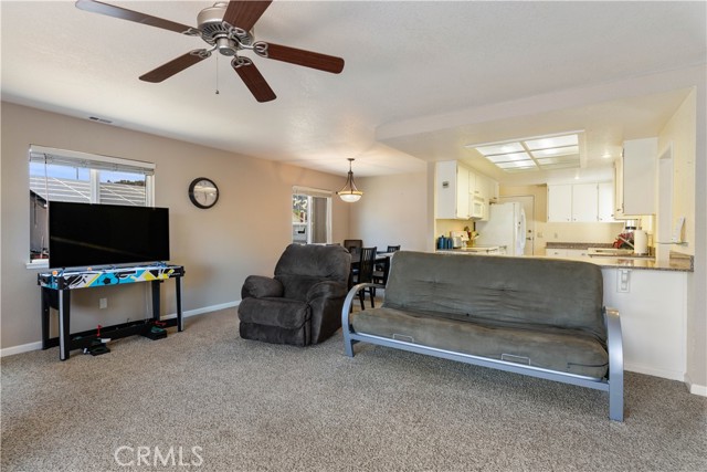 12855 Island Circle, Clearlake Oaks CA: https://media.crmls.org/medias/bde0c0db-07b3-4c3b-8042-e1c6915d7651.jpg