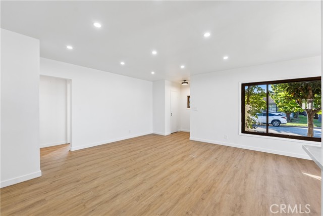 Detail Gallery Image 4 of 19 For 12702 Benfield, Norwalk,  CA 90650 - 3 Beds | 2 Baths