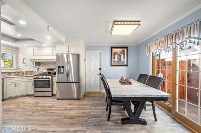 Detail Gallery Image 10 of 44 For 17075 Buttonwood St, Fountain Valley,  CA 92708 - 3 Beds | 3/1 Baths