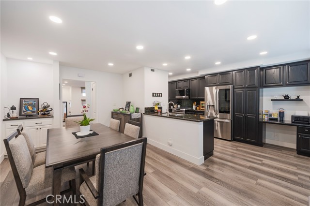 Detail Gallery Image 11 of 56 For 1016 Palo Verde, Long Beach,  CA 90815 - 2 Beds | 2/1 Baths