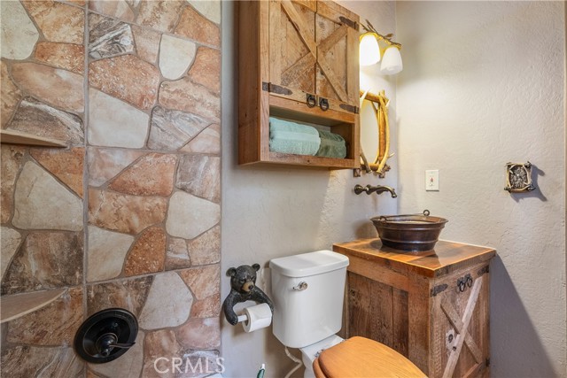 Detail Gallery Image 11 of 27 For 31810 Panorama Dr, Running Springs,  CA 92382 - 2 Beds | 1 Baths
