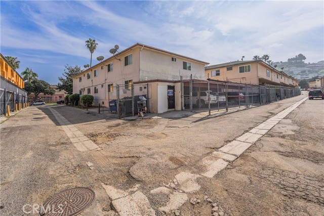 Detail Gallery Image 10 of 18 For 4017 Gelber Pl, Los Angeles,  CA 90008 - – Beds | – Baths