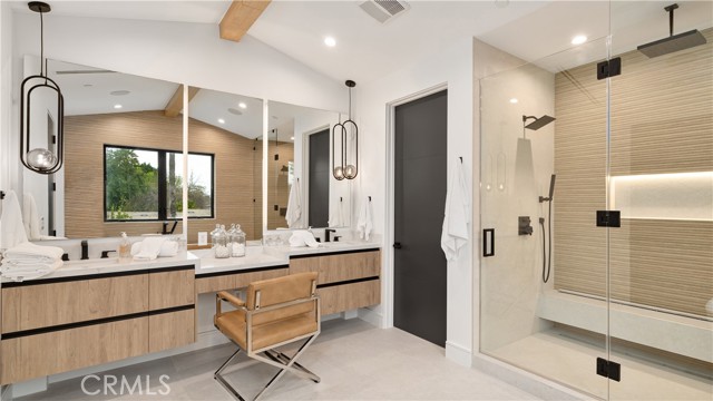 Detail Gallery Image 27 of 41 For 15473 La Maida St, Sherman Oaks,  CA 91403 - 5 Beds | 5/1 Baths