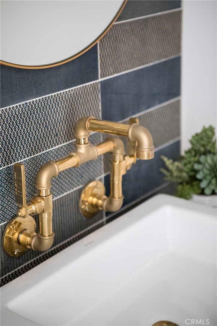 MLS #OC25140282 img 14