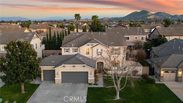 Detail Gallery Image 3 of 67 For 12343 Black Horse, Corona,  CA 91752 - 3 Beds | 3 Baths