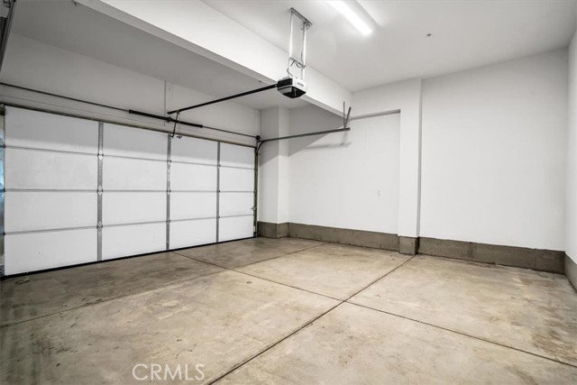 18150 Tableau Way, Saugus CA: https://media.crmls.org/medias/bde52360-eaa3-471a-b9c3-a1e5a67bab3b.jpg