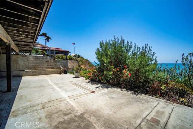 2018 Calle De Los Alamos, San Clemente CA: https://media.crmls.org/medias/bde61fe3-da2a-49c8-89d7-20c400b647c6.jpg
