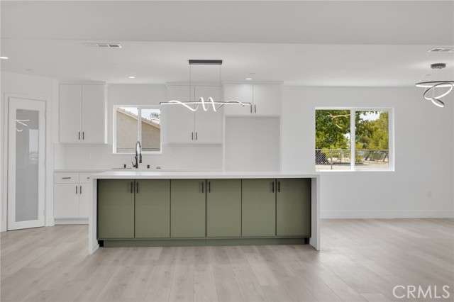 Detail Gallery Image 9 of 46 For 16212 Mesquite St, Hesperia,  CA 92345 - 4 Beds | 2/1 Baths