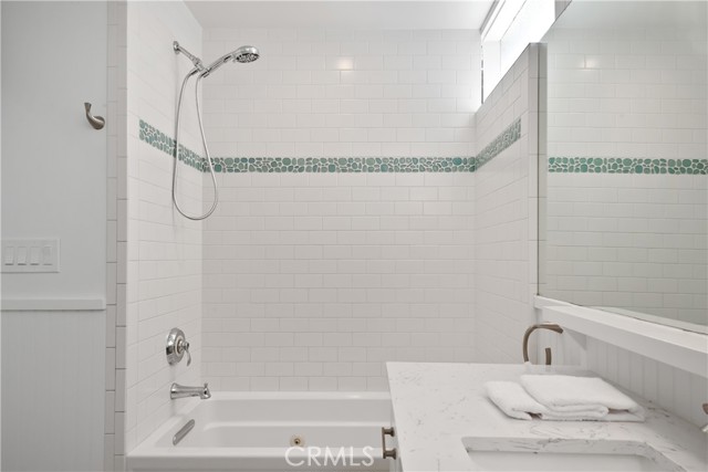 317 8th Street, Manhattan Beach, California 90266, 3 Bedrooms Bedrooms, ,3 BathroomsBathrooms,Residential,Sold,8th,SB22148792