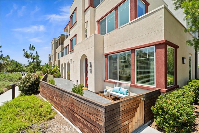 610 Cultivate, Irvine CA: https://media.crmls.org/medias/bde7b35e-d186-4c79-9971-55dc572e0c06.jpg