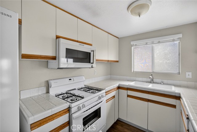 Detail Gallery Image 47 of 59 For 237 Avenida Montalvo #B,  San Clemente,  CA 92672 - 3 Beds | 3 Baths