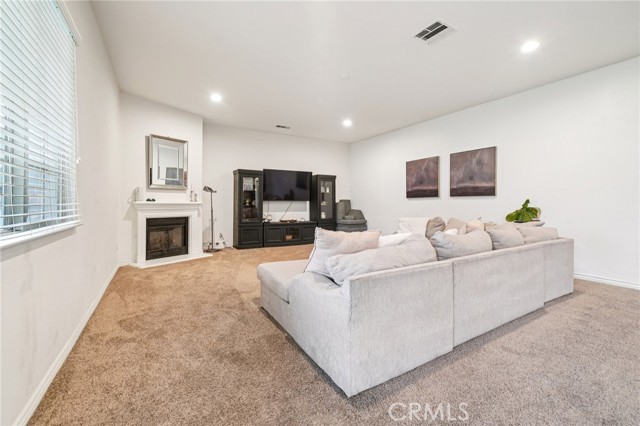 Detail Gallery Image 4 of 29 For 34333 Forest Oaks, Yucaipa,  CA 92399 - 4 Beds | 2/1 Baths
