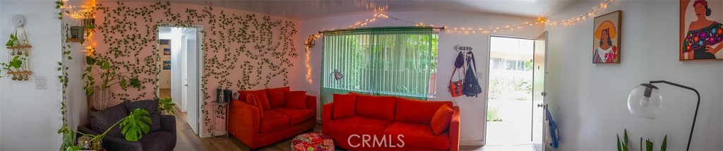 https://media.crmls.org/medias/bde81fe3-b340-4d62-9cef-75407c4bc9b5.jpg?preset=X-Large