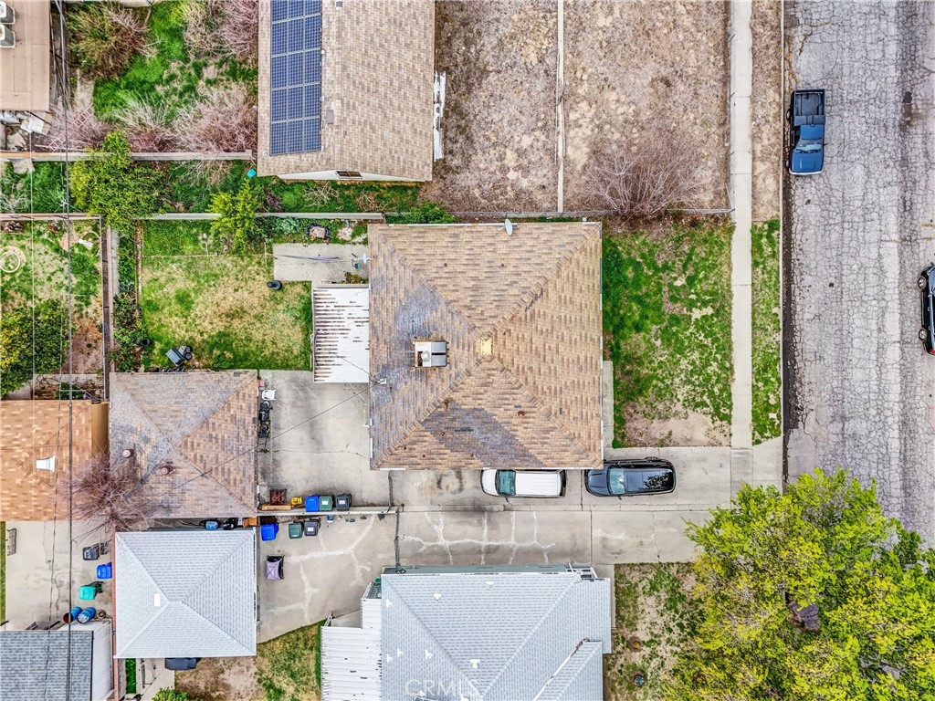https://media.crmls.org/medias/bde85184-11ed-41b0-873b-7afb0a444e1e.jpg?preset=X-Large