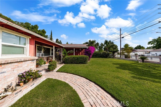 Detail Gallery Image 4 of 37 For 12652 Oaks Ave, Chino,  CA 91710 - 3 Beds | 1 Baths