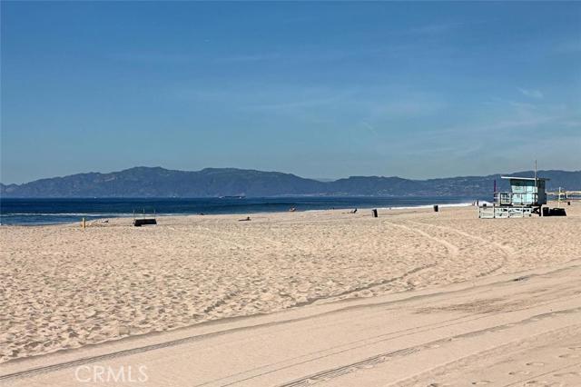 1424 Manhattan Avenue, Hermosa Beach, California 90254, 2 Bedrooms Bedrooms, ,2 BathroomsBathrooms,Residential,Sold,Manhattan,SB16039498