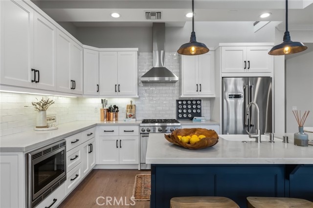 Detail Gallery Image 21 of 44 For 204 S Helberta, Redondo Beach,  CA 90277 - 4 Beds | 4 Baths