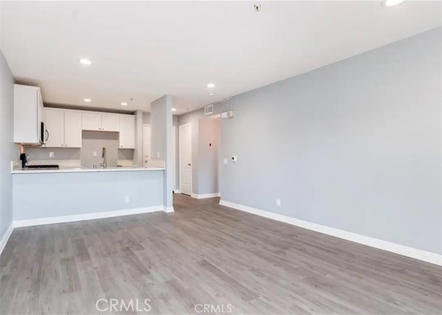 Detail Gallery Image 2 of 29 For 450 E 4th #221,  Santa Ana,  CA 92701 - 1 Beds | 1 Baths